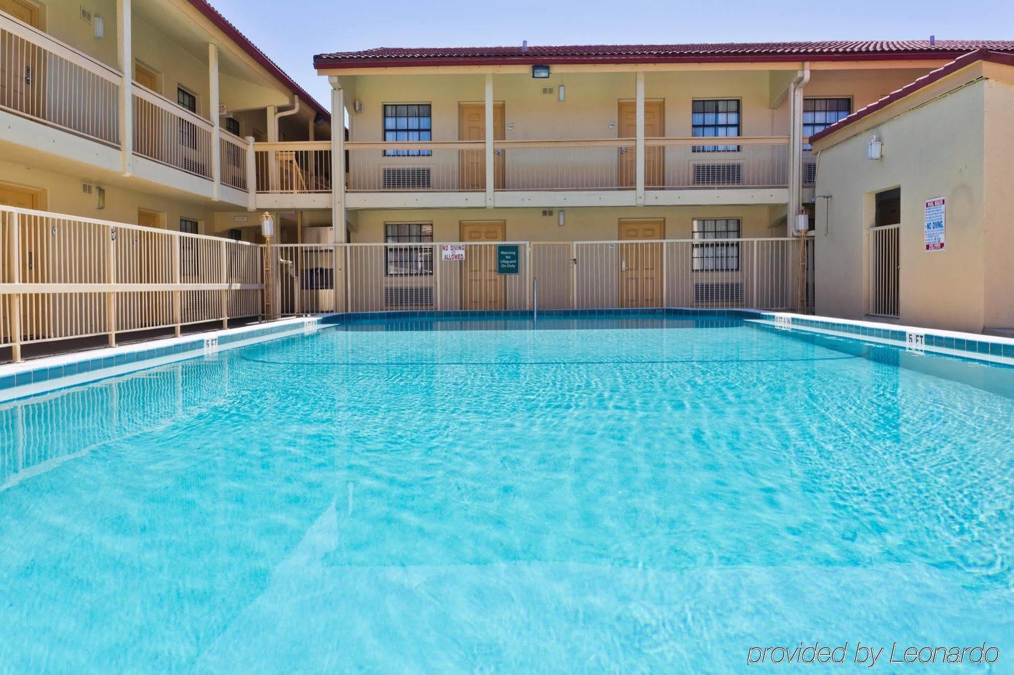 Baymont By Wyndham Jacksonville Orange Park Exterior photo