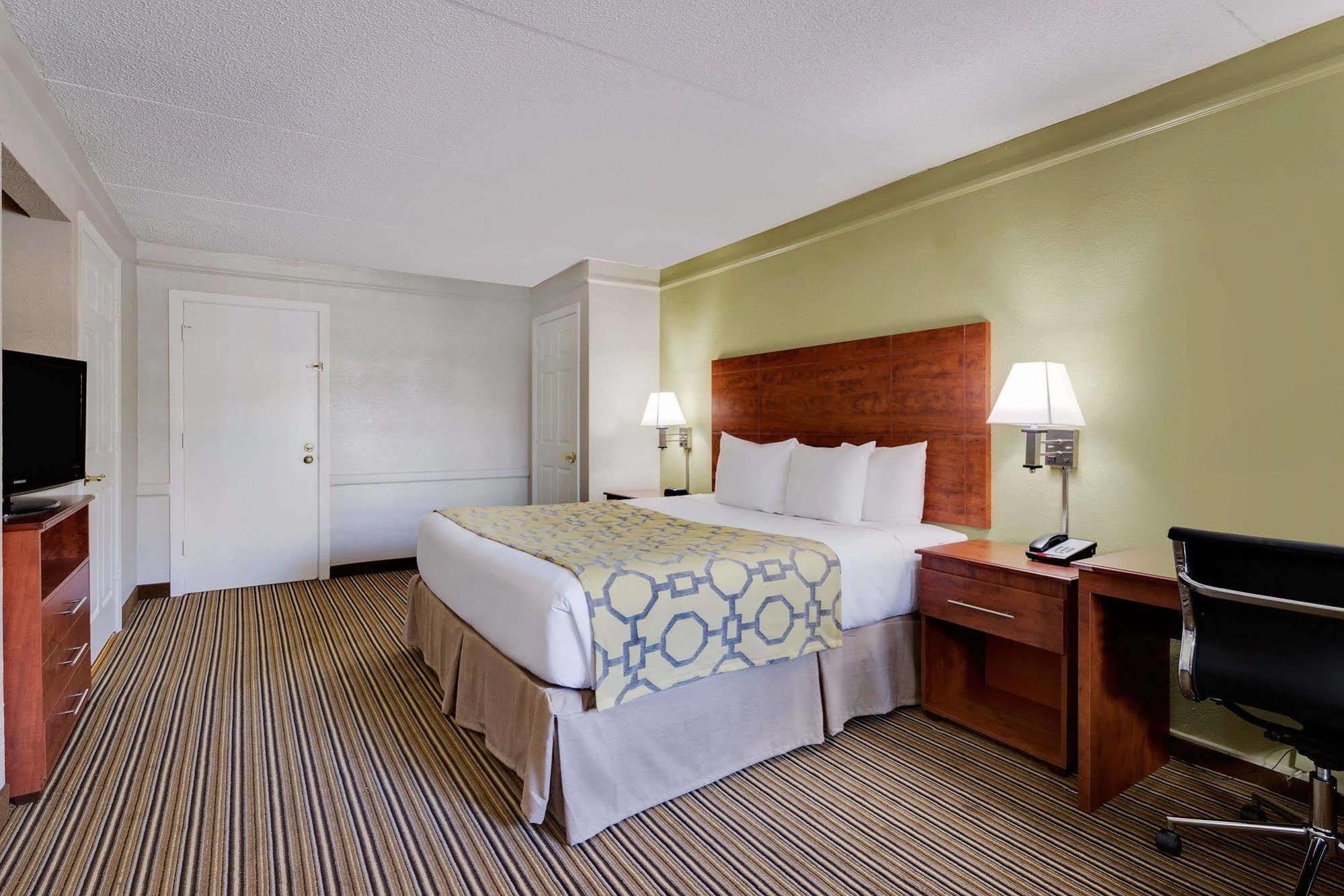 Baymont By Wyndham Jacksonville Orange Park Exterior photo